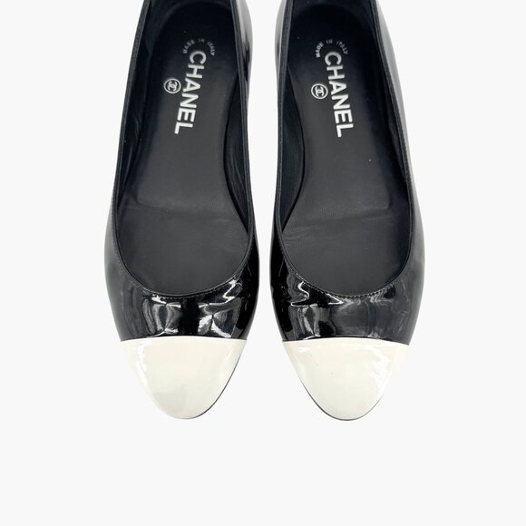 Chanel Cap Toe CC Ballet Flats Size 38.5 US 7.5-8 Black Patent Two Tone Shoes - Picture 4 of 16